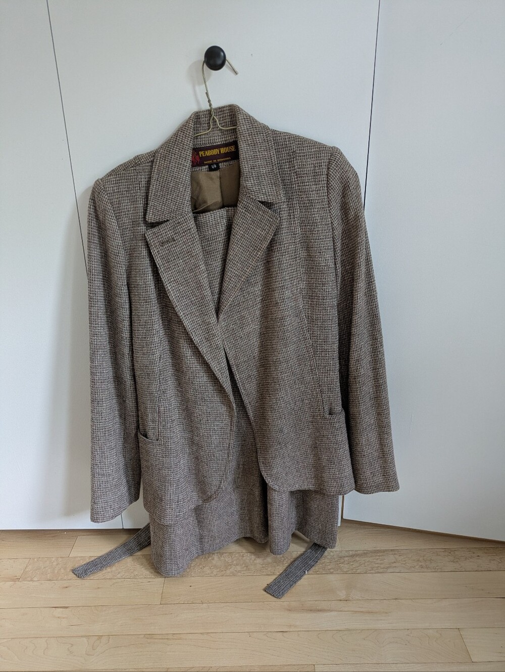 Vintage Peabody House Suit
